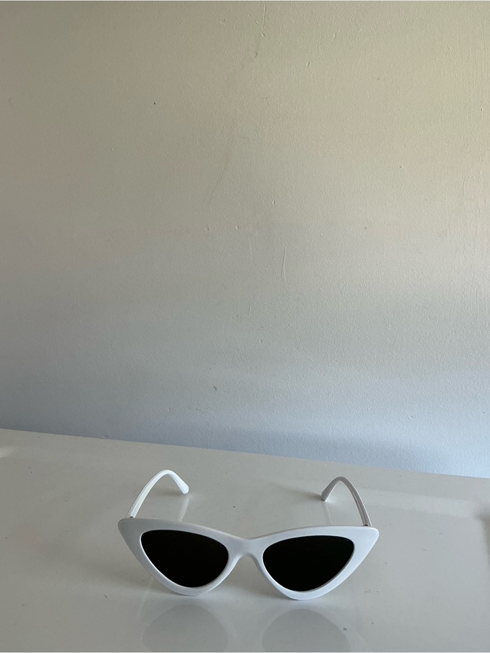 White Cat Eye Women's Sunglasses - Fashion Frame